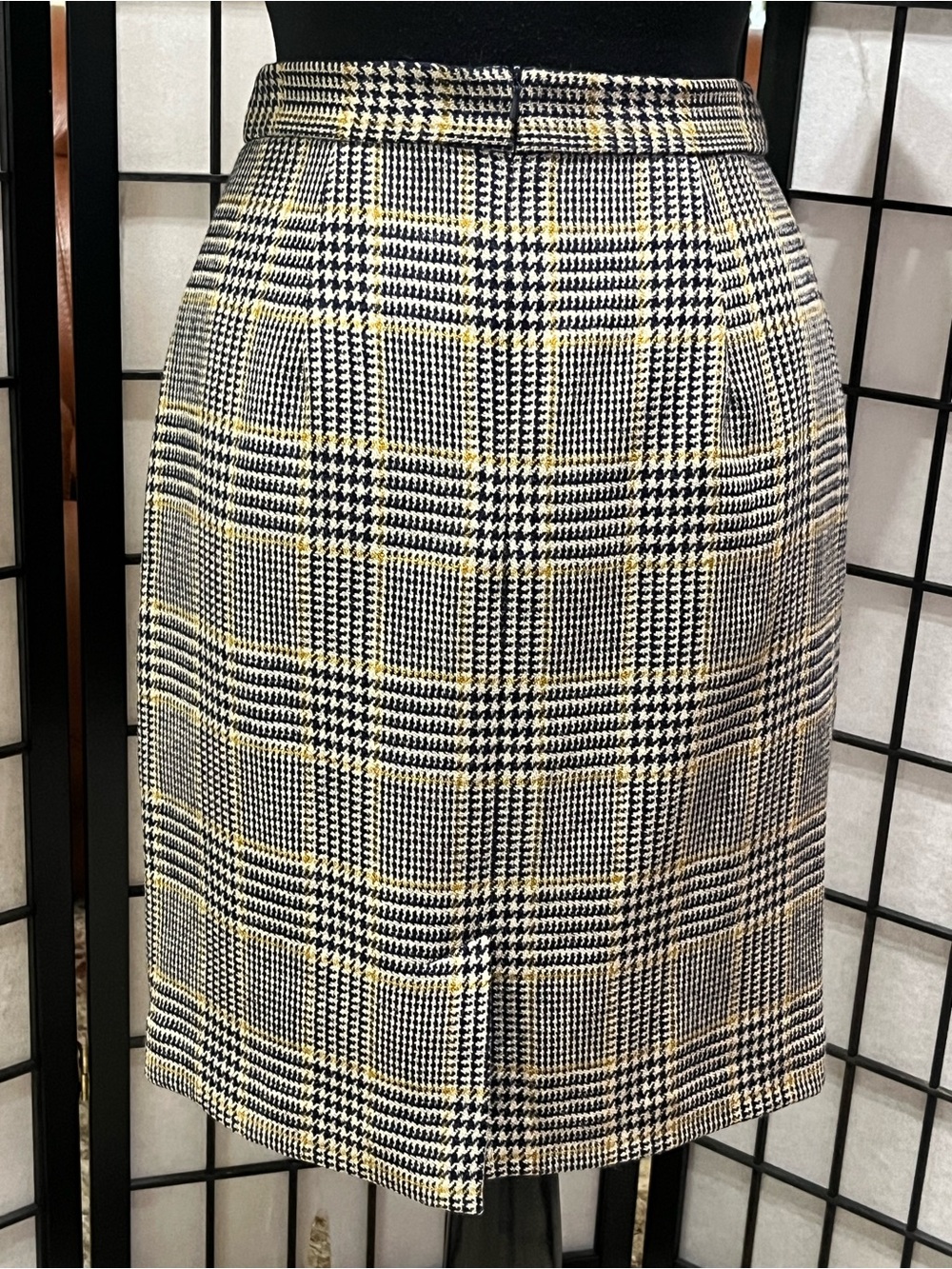VINTAGE BANANA REPUBLIC WOOL GLEN Plaid Tweed TWO PIECE VEST SKIRT SUIT SZ 8 - Picture 10 of 16